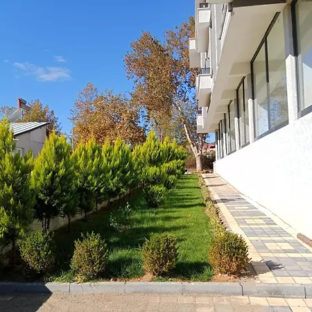 Rose Apartment