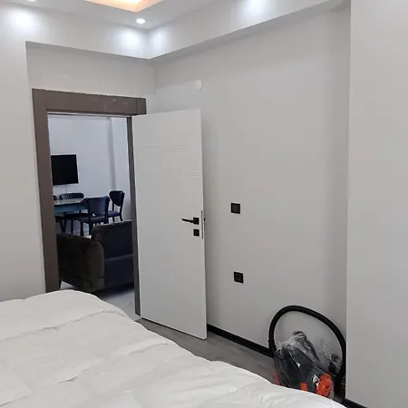 Rose Apartment *